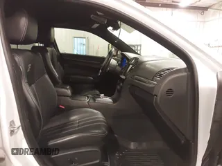 2015 Chrysler 300 S z VIN 2C3CCAGG7FH923212, wystawiony jako IAAI lot #42212494 z przebiegiem 105 000 mil mil oraz . Historia ofert i sprzedaży dostępna na DreamBid. Obrazek 5.