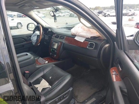 2014 Chevrolet Suburban LTZ with VIN 1GNSCKE05ER105566, listed as a IAAI auction lot 40762562 with 191,055 mi miles and . Bid and sale history available at DreamBid. Image 5.