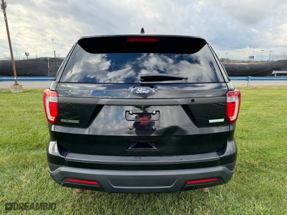2019 Ford Police Interceptor Utility with VIN 1FM5K8AT2KGA30680, listed as a Copart auction lot 80170734 with 102,562 mi miles and Clean Title. Bid and sale history available at carsss.com. Image 6.