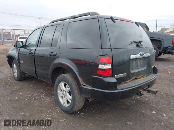 2008 Ford Explorer XLT with VIN 1FMEU73E98UB22902, listed as a IAAI auction lot 42050339 with 215,304 mi miles. Bid and sale history available at carsss.com. Image 3.
