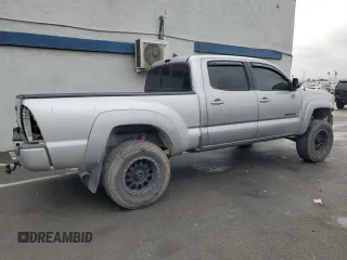 2015 Toyota Tacoma PreRunner with VIN 3TMKU4HN8FM046637, listed as a Copart auction lot 44077295 with 200,737 mi miles and Salvage title. Bid and sale history available at DreamBid. Image 3.