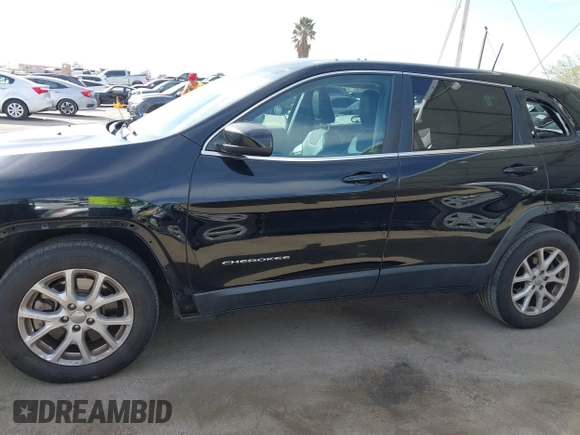2018 Jeep Cherokee Latitude Plus with VIN 1C4PJLLB6JD520014, listed as a IAAI auction lot 41771997 with 171,405 mi miles. Bid and sale history available at carsss.com. Image 15.
