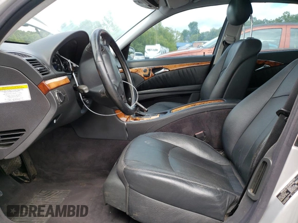 2005 Mercedes-Benz E 500 z VIN WDBUF83J85X177556, wystawiony jako Copart lot #60916214 z przebiegiem 185 915 mil mil oraz Szkoda całkowita • Salvage title. Historia ofert i sprzedaży dostępna na DreamBid. Obrazek 7.