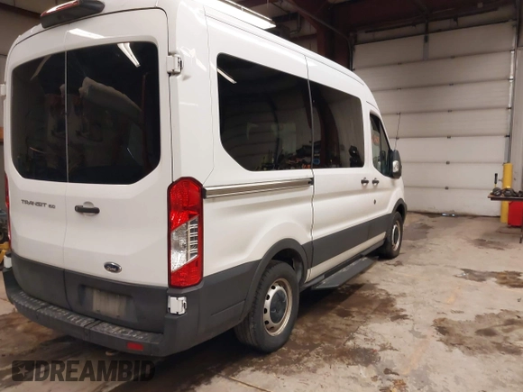 2019 Ford Transit Passenger XL z VIN 1FMZK1CM8KKA27343, wystawiony jako IAAI lot #41607428 z przebiegiem 110 797 mil mil oraz . Historia ofert i sprzedaży dostępna na DreamBid. Obrazek 4.
