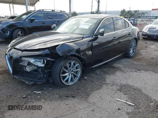 2017 Alfa Romeo Giulia with VIN ZARFAEBN6H7528809, listed as a IAAI auction lot 41365888 with 1 mi miles. Bid and sale history available at carsss.com. Image 17.