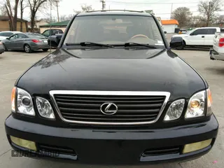 2000 Lexus LX 470 with VIN JT6HT00W8Y0100087, listed as a IAAI auction lot 41762294 with 274,720 mi miles and . Bid and sale history available at carsss.com. Image 13.