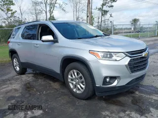 2021 Chevrolet Traverse LT Cloth with VIN 1GNERGKW0MJ117283, listed as a IAAI auction lot 41739786 with 41,535 mi miles. Bid and sale history available at carsss.com. Image 1.