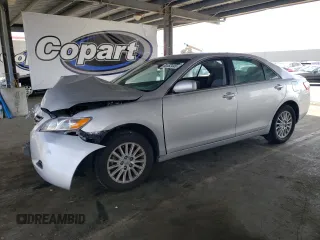 2008 Toyota Camry LE z VIN 4T1BK46K78U575845, wystawiony jako Copart lot #60352445 z przebiegiem 94 616 mil mil oraz Czysty tytuł • Clean title. Historia ofert i sprzedaży dostępna na DreamBid. Obrazek 1.