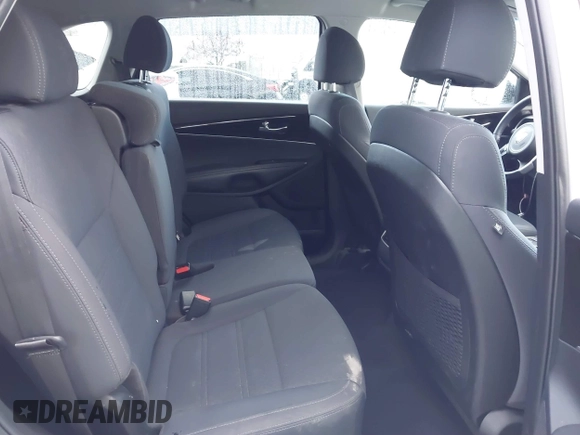 2018 Kia Sorento LX with VIN 5XYPG4A3XJG380986, listed as a IAAI auction lot 41732312 with 86,927 mi miles. Bid and sale history available at carsss.com. Image 8.