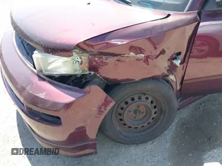 2005 Scion xB z VIN JTLKT324X54021847, wystawiony jako IAAI lot #42418230 z przebiegiem 198 210 mil mil oraz . Historia ofert i sprzedaży dostępna na DreamBid. Obrazek 15.