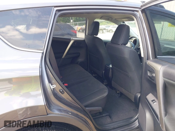 2015 Toyota RAV4 LE z VIN JTMBFREV8FJ039910, wystawiony jako IAAI lot #42423920 z przebiegiem 14 362 mil mil oraz . Historia ofert i sprzedaży dostępna na DreamBid. Obrazek 8.