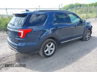 2017 Ford Explorer XLT z VIN 1FM5K8D82HGD51392, wystawiony jako IAAI lot #42224352 z przebiegiem 127 450 mil mil oraz . Historia ofert i sprzedaży dostępna na DreamBid. Obrazek 4.