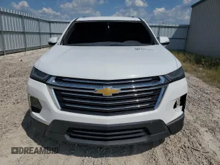 2023 Chevrolet Traverse LT Cloth with VIN 1GNEVGKW0PJ132818, listed as a Copart auction lot 71440884 with 43,638 mi miles and Clean Title. Bid and sale history available at carsss.com. Image 5.