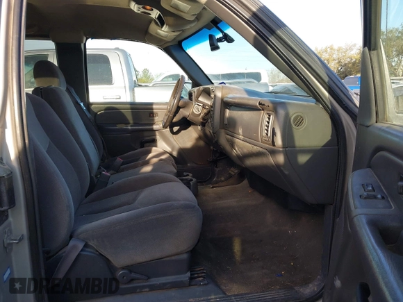 2006 GMC Sierra 1500 SLE1 z VIN 1GTEC19Z76Z174978, wystawiony jako IAAI lot #41822592 z przebiegiem 470 057 mil mil oraz . Historia ofert i sprzedaży dostępna na DreamBid. Obrazek 5.