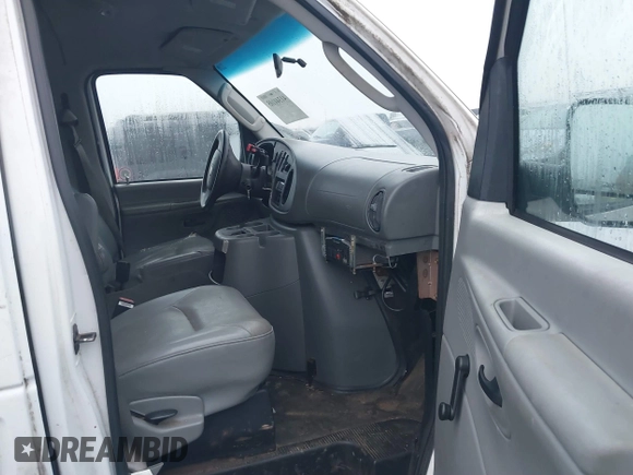 2005 Ford Econoline Cargo with VIN 1FTNE24L75HA61605, listed as a IAAI auction lot 41344105 with 156,726 mi miles. Bid and sale history available at carsss.com. Image 5.