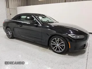 2024 BMW 4 Series 430i xDrive z VIN WBA43AT02RCR37449, wystawiony jako Copart lot #55704005 z przebiegiem 26 439 mil mil oraz Czysty tytuł • Clean title. Historia ofert i sprzedaży dostępna na DreamBid. Obrazek 4.
