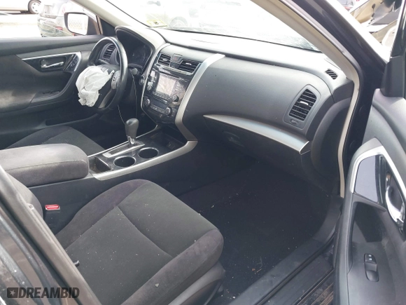 2013 Nissan Altima 2.5 SV with VIN 1N4AL3AP2DC106453, listed as a IAAI auction lot 41613630 with 142,659 mi miles. Bid and sale history available at carsss.com. Image 5.
