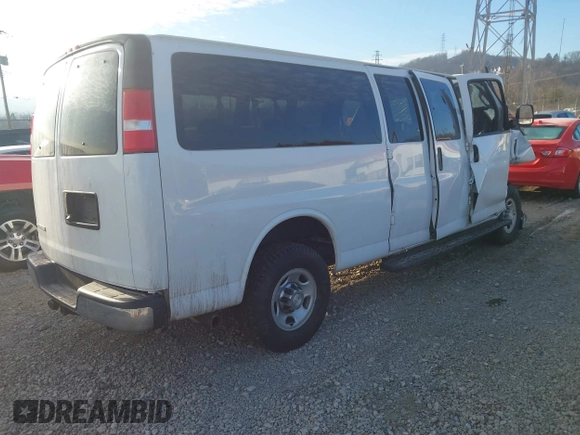 2018 Chevrolet Express Passenger LT with VIN 1GAZGPFG6J1269222, listed as a IAAI auction lot 41433114 with 99,985 mi miles and . Bid and sale history available at DreamBid. Image 4.