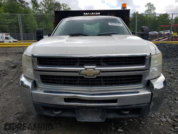 2009 Chevrolet Silverado 3500HD WT with VIN 1GBJC74K39E135526, listed as a Copart auction lot 55476145 with 231,642 mi miles and Clean Title. Bid and sale history available at DreamBid. Image 5.