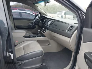 2017 Kia Sedona LX with VIN KNDMB5C12H6247879, listed as a IAAI auction lot 42020233 with 113,919 mi miles and . Bid and sale history available at DreamBid. Image 5.