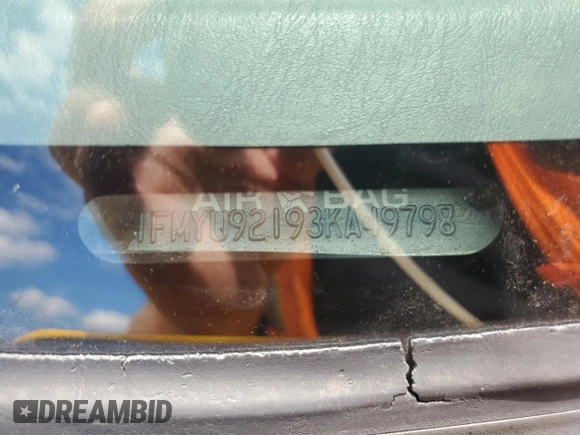 2003 Ford Escape XLS Popular with VIN 1FMYU92193KA49798, listed as a Copart auction lot 59922804 with 187,032 mi miles and Non Repairable. Bid and sale history available at carsss.com. Image 12.