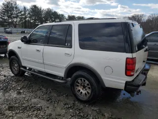 2000 Ford Expedition XLT with VIN 1FMRU1662YLB35757, listed as a Copart auction lot 44363845 with 206,135 mi miles and Salvage Title. Bid and sale history available at DreamBid. Image 2.