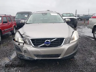 2013 Volvo XC60 T6 with VIN YV4902DZ7D2449646, listed as a IAAI auction lot 41764164 with 129,588 mi miles. Bid and sale history available at carsss.com. Image 12.