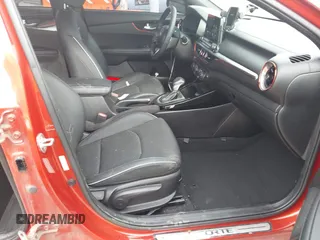 2021 Kia Forte GT-Line z VIN 3KPF34AD7ME410270, wystawiony jako IAAI lot #42259704 z przebiegiem 65 310 mil mil oraz . Historia ofert i sprzedaży dostępna na DreamBid. Obrazek 5.