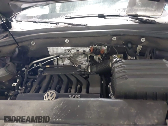 2021 Volkswagen Atlas 3.6L V6 SE w/Technology with VIN 1V2KR2CA7MC540494, listed as a IAAI auction lot 41562095 with 105,795 mi miles. Bid and sale history available at carsss.com. Image 10.