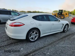 2013 Porsche Panamera с VIN WP0AA2A76DL014224, выставлен на аукционе Copart как лот 61419325 с пробегом 117 931 миль миль и Чистый • Clean title. История ставок и продаж доступна на DreamBid. Изображение 3.