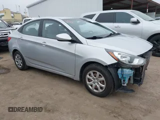 2013 Hyundai Accent GLS z VIN KMHCT4AE3DU548980, wystawiony jako IAAI lot #41562618 z przebiegiem 62 704 mil mil oraz . Historia ofert i sprzedaży dostępna na DreamBid. Obrazek 1.
