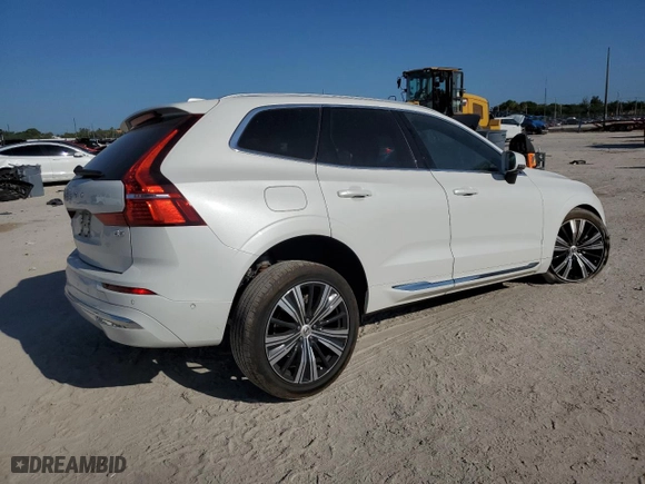 2023 Volvo XC60 Plus Bright Theme with VIN YV4L12DE4P1259474, listed as a Copart auction lot 57927694 with 18,576 mi miles and Salvage Title. Bid and sale history available at carsss.com. Image 3.