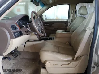 2009 Chevrolet Suburban LT w/2LT with VIN 1GNFC260X9R277890, listed as a Copart auction lot 87320354 with 202,891 mi miles and Salvage Title. Bid and sale history available at carsss.com. Image 7.