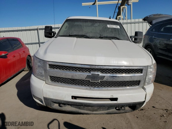 2009 Chevrolet Silverado 1500 LTZ with VIN 1GCEK39049Z272306, listed as a Copart auction lot 46627195 with 175,616 mi miles and Salvage Title. Bid and sale history available at carsss.com. Image 5.