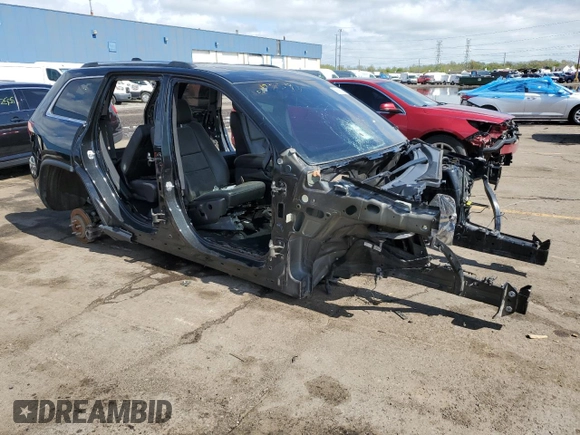 2021 Jeep Grand Cherokee Limited z VIN 1C4RJFBGXMC568259, wystawiony jako Copart lot #55689505 z przebiegiem Nie podano mil oraz Nie do naprawy • Non repairable. Historia ofert i sprzedaży dostępna na DreamBid. Obrazek 4.