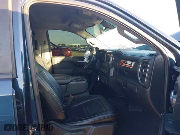 2021 Chevrolet Silverado 1500 LT with VIN 3GCUYDED5MG226677, listed as a IAAI auction lot 41299595 with 54,249 mi miles. Bid and sale history available at carsss.com. Image 5.