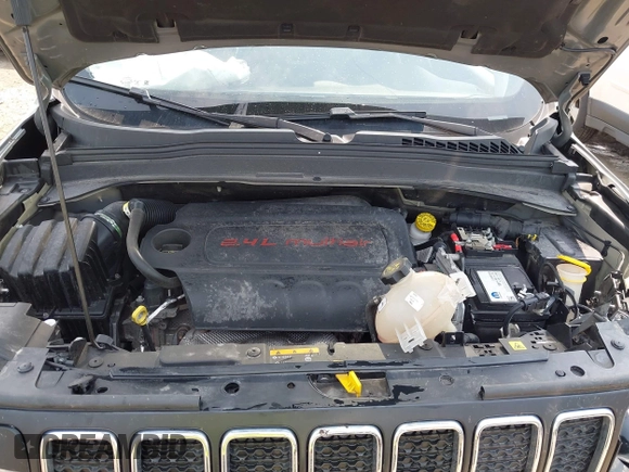 2020 Jeep Renegade Sport with VIN ZACNJAAB9LPL03220, listed as a IAAI auction lot 42486314 with 100,290 mi miles and . Bid and sale history available at DreamBid. Image 10.