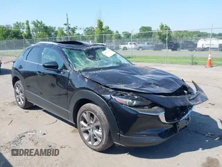 2025 Mazda CX-30 S Premium с VIN 3MVDMBDM3SM801969, выставлен на аукционе IAAI как лот 42574031 с пробегом 996 миль миль и . История ставок и продаж доступна на DreamBid. Изображение 1.