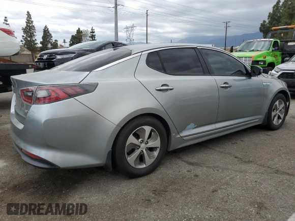 2014 Kia Optima LX with VIN KNAGM4AD5E5071374, listed as a Copart auction lot 56528545 with 156,856 mi miles and Clean title. Bid and sale history available at DreamBid. Image 3.