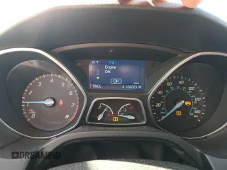 2014 Ford Focus SE with VIN 1FADP3F25EL198447, listed as a Copart auction lot 52953205 with 132,523 mi miles and Salvage Title. Bid and sale history available at carsss.com. Image 9.