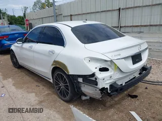 2019 Mercedes-Benz C 300 with VIN 55SWF8DB7KU283888, listed as a IAAI auction lot 42417049 with 111,868 mi miles and . Bid and sale history available at DreamBid. Image 3.