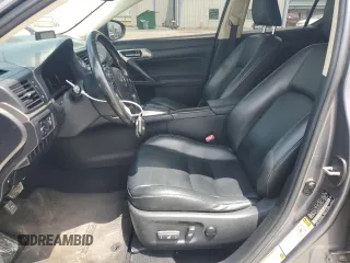 2014 Lexus CT 200h z VIN JTHKD5BH0E2184363, wystawiony jako Copart lot #58851275 z przebiegiem 223 320 mil mil oraz Tytuł czysty. Historia ofert i sprzedaży dostępna na DreamBid. Obrazek 7.