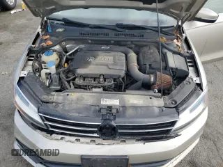 2015 Volkswagen Jetta SE z VIN 3VWD17AJ3FM232299, wystawiony jako Copart lot #57252465 z przebiegiem 128 882 mil mil oraz Szkoda całkowita • Salvage title. Historia ofert i sprzedaży dostępna na DreamBid. Obrazek 11.