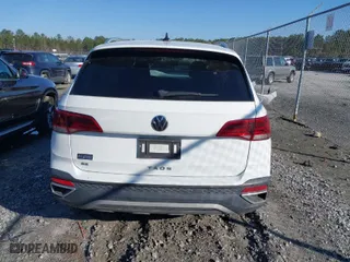 2022 Volkswagen Taos SE with VIN 3VVRX7B26NM028305, listed as a IAAI auction lot 41580083 with 75,968 mi miles. Bid and sale history available at carsss.com. Image 16.