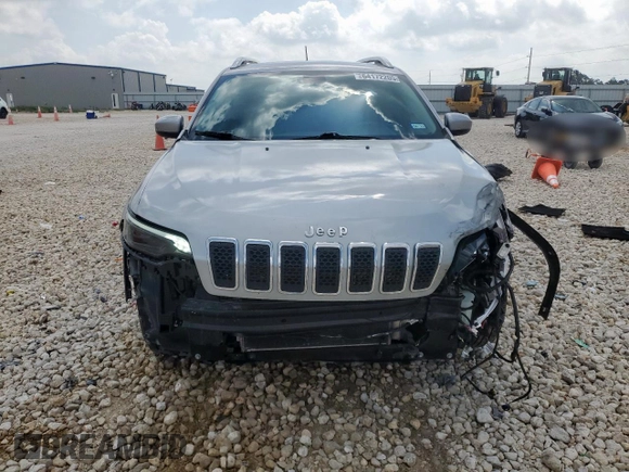 2019 Jeep Cherokee Latitude with VIN 1C4PJLCB3KD164896, listed as a Copart auction lot 64172205 with 107,433 mi miles and Salvage title. Bid and sale history available at DreamBid. Image 5.