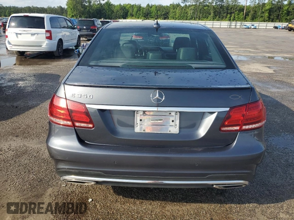 2014 Mercedes-Benz E 350 Sport with VIN WDDHF5KB3EA841153, listed as a Copart auction lot 55560935 with 211,504 mi miles and Clean Title. Bid and sale history available at DreamBid. Image 6.