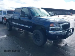 2006 GMC Sierra 1500 SLE1 z VIN 2GTEC13T561238691, wystawiony jako IAAI lot #41579152 z przebiegiem 147 026 mil mil oraz . Historia ofert i sprzedaży dostępna na DreamBid. Obrazek 1.