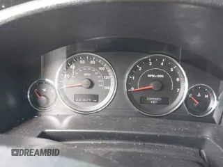 2010 Jeep Commander Sport with VIN 1J4RG4GK6AC122390, listed as a IAAI auction lot 41960335 with 231,829 mi miles. Bid and sale history available at carsss.com. Image 7.
