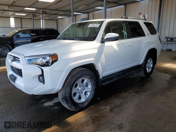 2022 Toyota 4Runner SR5 z VIN JTEMU5JR7N6001436, wystawiony jako Copart lot #58497904 z przebiegiem 48 364 mil mil oraz Czysty tytuł • Clean title. Historia ofert i sprzedaży dostępna na DreamBid. Obrazek 1.