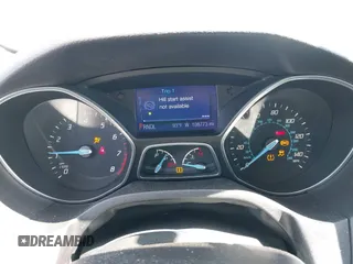 2013 Ford Focus SE z VIN 1FADP3F2XDL178239, wystawiony jako IAAI lot #42272364 z przebiegiem 108 773 mil mil oraz . Historia ofert i sprzedaży dostępna na DreamBid. Obrazek 7.